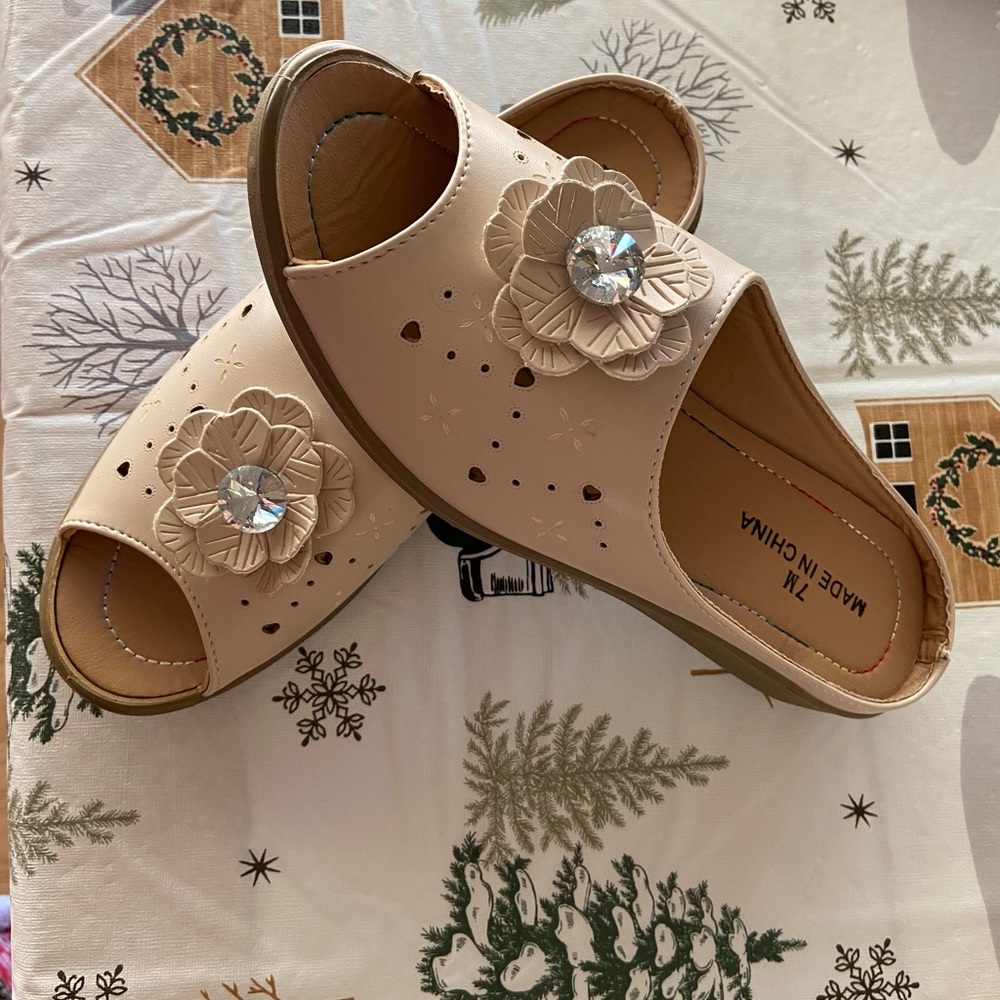 Women’s Sandals